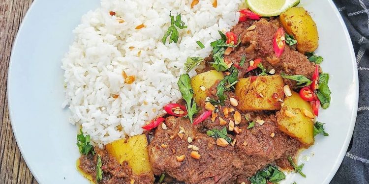 Massaman Beef Curry, Mengenal Sejarah dan Cara Membuat Rendang khas Pattani