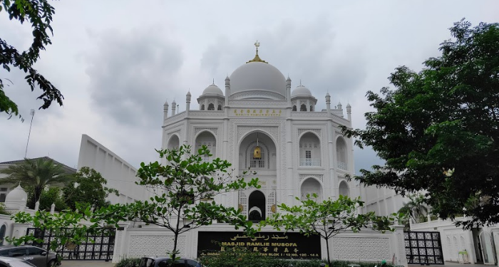 Masjid Mirip Taj Mahal di Sunter