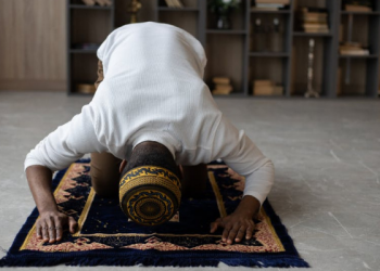 Tiga Tips Istiqamah Beribadah kepada Allah