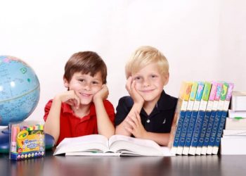 Program Korespondensi Antarpelajar Dua Negara