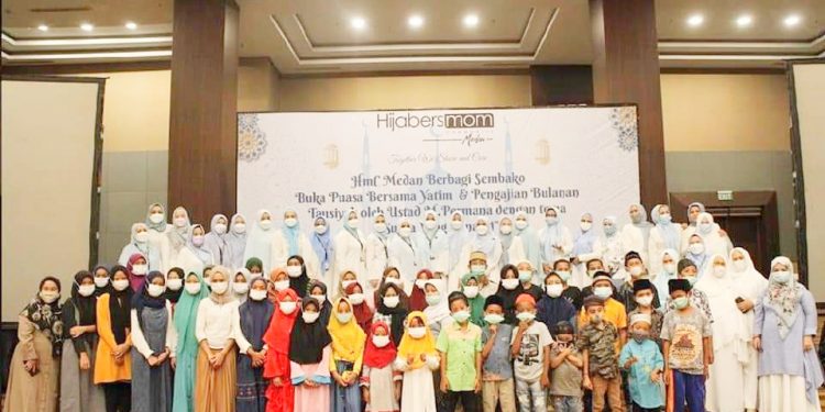 Komunitas HmC Medan Gelar Buka Bersama dan Berbagi Sembako
