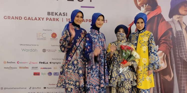 Batik Sekar Jagad Jepara dalam Koleksi Nura Boutique by Oewi Wahyono