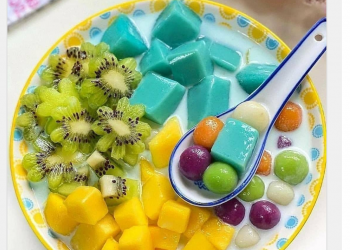 Kreasi Takjil Anak, Blue Milk Pudding Fruits⁣