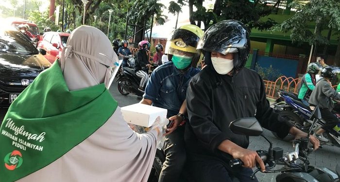 Muslimah Wahdah Sinjai Berbagi Tebar Ifthar Nusantara