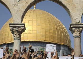 Polisi Israel Batasi Jamaah Masuk ke Al-Aqsha