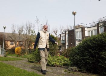 Galang Dana, Choudhury Kampanyekan Tantangan Berjalan Saat Puasa