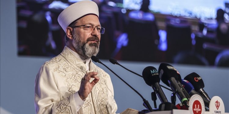 Turki Tidak Izinkan Shalat Tarawih di Masjid