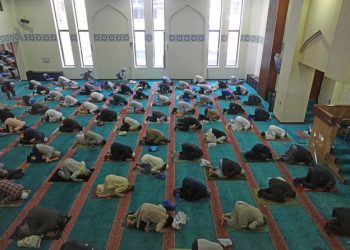Muslim Inggris Gembira Bisa Beribadah Lagi di Masjid