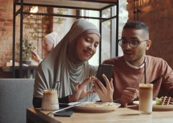 Tips Diskusi Nyaman dan Produktif Suami Istri