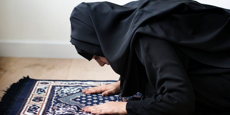 Dipaksa Berdua dengan Allah