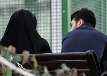 Teguran Pahit Suami Istri (2)