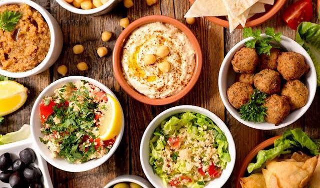 Tips Makan Aman dan Sehat di Bulan Ramadan