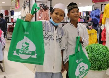 Muliakan Yatim, Dompet Dhuafa Ajak Mereka Belanja Kebutuhan Lebaran