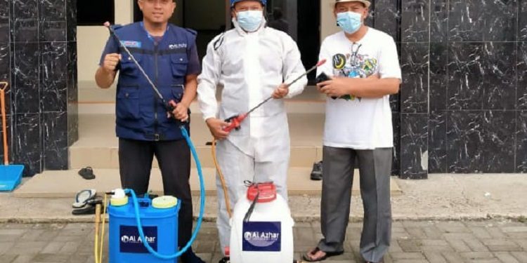 Sambut Ramadan, LAZ Al Azhar Galakkan Aksi Sterilisasi Masjid