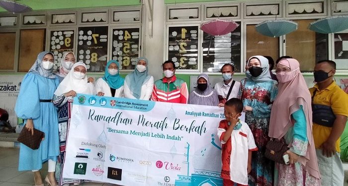 LAZ Al Azhar Salurkan 250 Paket Buka Puasa untuk Daerah Pasca Bencana