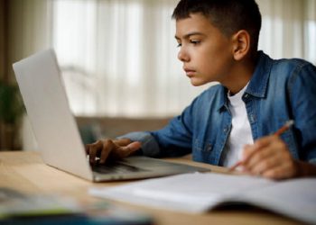 Mengajarkan Anak Menjadi Leadership