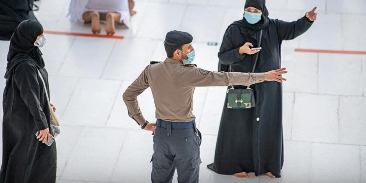 Saudi Perkerjakan 750 Pemandu untuk Jamaah Umrah Ramadan