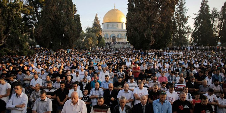 Shalat Jumat Ramadan Pertama di Al-Aqsha Dipenuhi Ribuan Jamaah