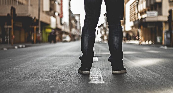 Antara Meninggalkan Perintah dan Melanggar Larangan