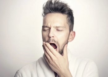 Bangun Subuh Kesiangan, Apakah Tetap Lanjut Puasa