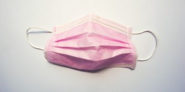 Hukum Shalat Memakai Masker saat Sakit