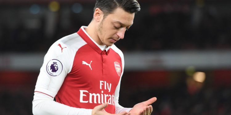 Mesut Ozil Sumbangkan $ 120.000 untuk Kampanye Bantuan Ramadan