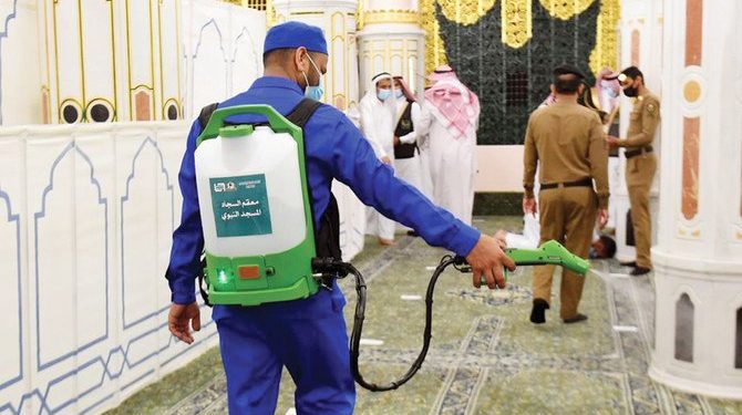 Lusinan Karpet Terbaik Tutupi Rawdah Al-Sharifah di Madinah
