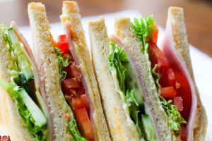sandwich menu praktis untuk sahur (Foto: Pixabay)