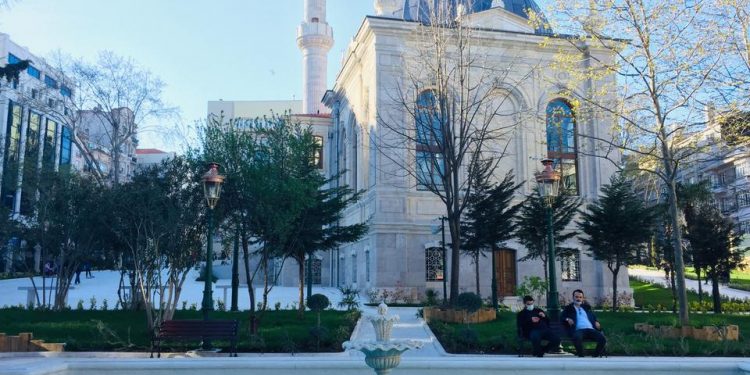 Masjid Tesvikiye: Permata Kesultanan yang Dibuka Kembali di Istanbul