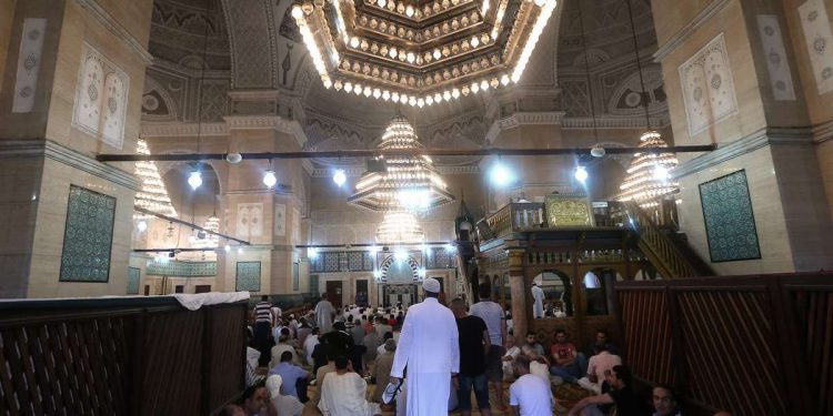 Tunisia Tangguhkan Shalat Tarawih di Masjid