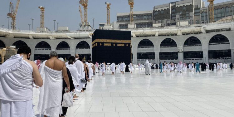 Arab Saudi akan Denda Jamaah yang Umrah Tanpa Izin