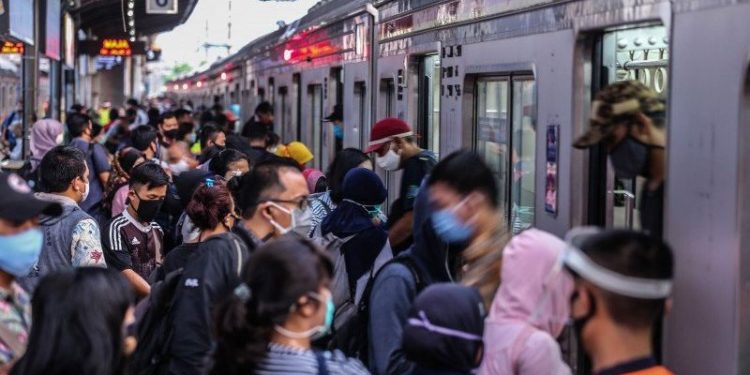 Mulai Senin Pukul 15:00 - 19:00 WIB Stasiun Tanah Abang Tidak Melayani Penumpang