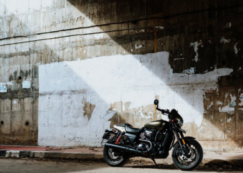 Kecepatan Malaikat Sama dengan Kecepatan Cahaya