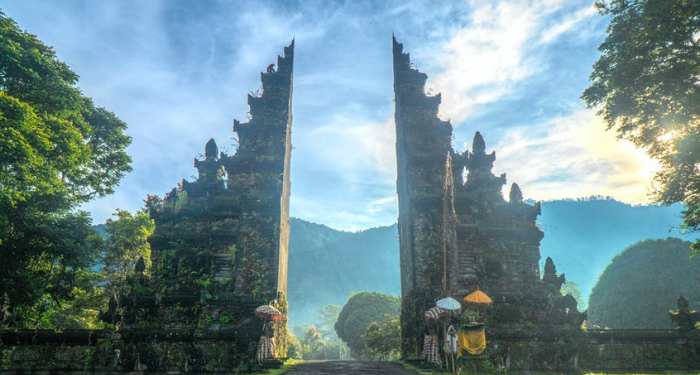 Berwisata yang Aman Sesuai Protokol CHSE