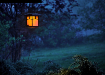 10 Penyebab Sulitnya Shalat Malam