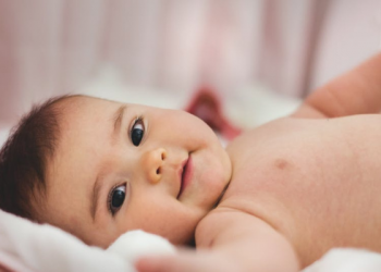 Memohon Keberkahan untuk Bayi yang Baru Lahir