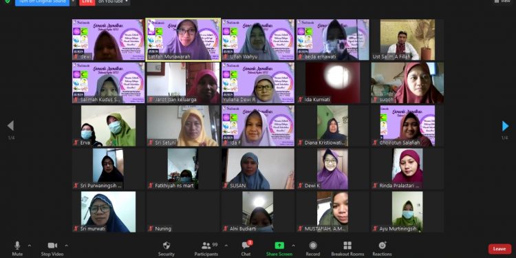 Kiat Meraih Keluarga Surga