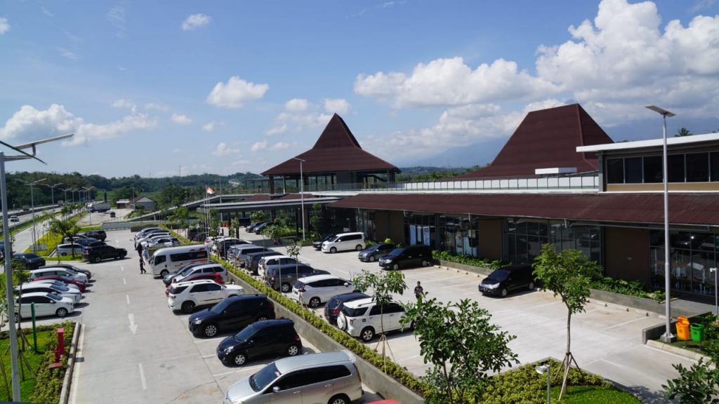 Resta Pendopo KM 456 Pilihan Wisata Di Rest Area Chanelmuslim