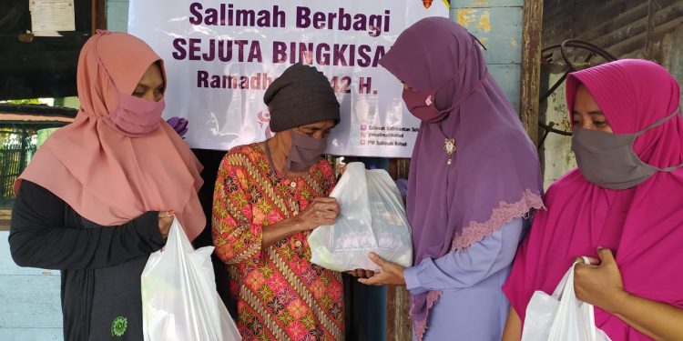 Kejar Berkah, Berbagi Kiswah