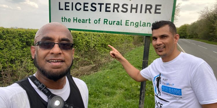 Berlari Sejauh 313 km Saat Berpuasa, Pria Muslim Ini Galang Dana Amal