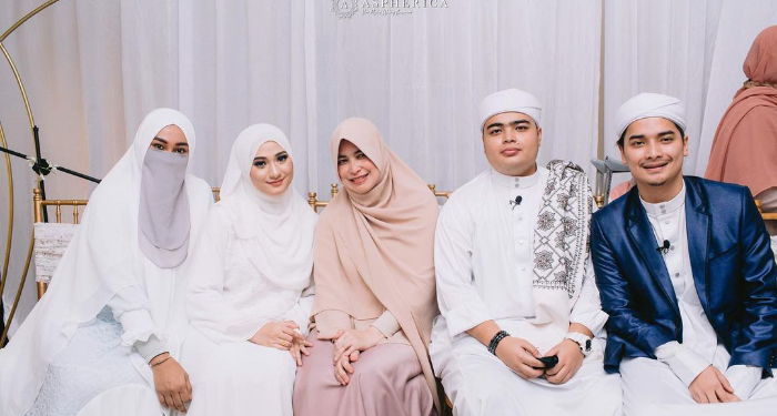 Potret Lamaran Ameer Azzikra dan Nadzira Shafa