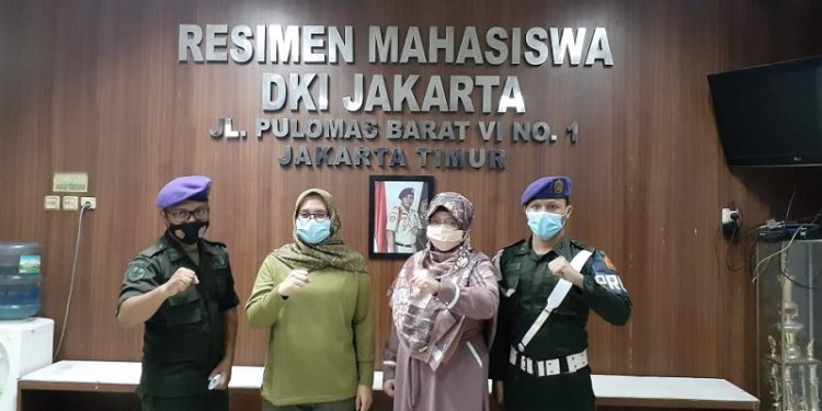 Anis Byarwati dan Menwa Jayakarta Bagikan Sembako untuk Yatim Dhuafa