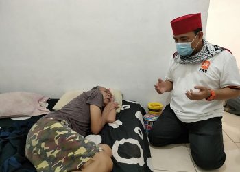 Kunjungi Pak Ogah, Heri Koswara Doakan untuk Kesembuhannya