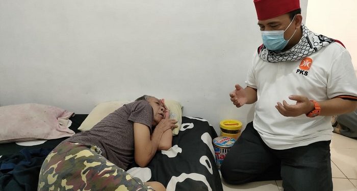 Kunjungi Pak Ogah, Heri Koswara Doakan untuk Kesembuhannya