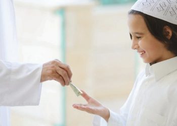 Warga Saudi Mulai Bagikan 'Angpau' Lebaran Lewat Transfer