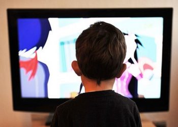 12 Efek Positif Televisi dalam Kehidupan Seorang Anak