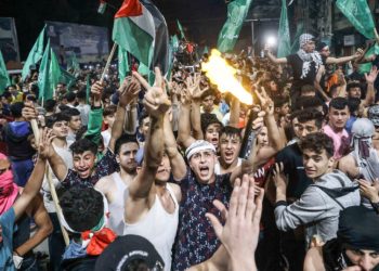 Warga Gaza Merayakan Gencatan Senjata Antara Israel dengan Pejuang Palestina