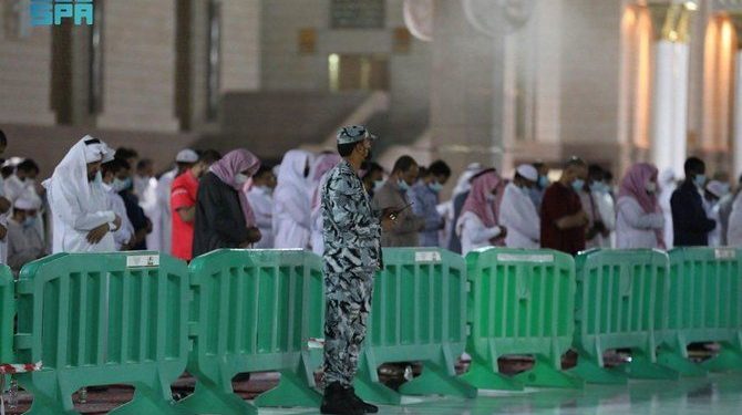 Saudi Intensifkan Persiapan di Dua Masjid Suci Jelang Malam 27 dan 29 Ramadan