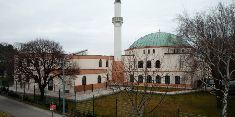 Muslim Austria Lakukan Gugatan Terhadap Pemerintah Terkait 'Peta Islam'