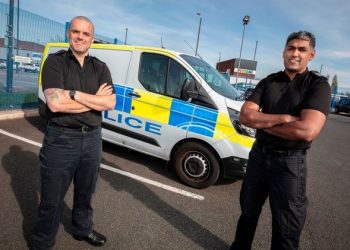 Petugas Polisi Non Muslim Berpuasa untuk Dukung Rekan Kerjanya